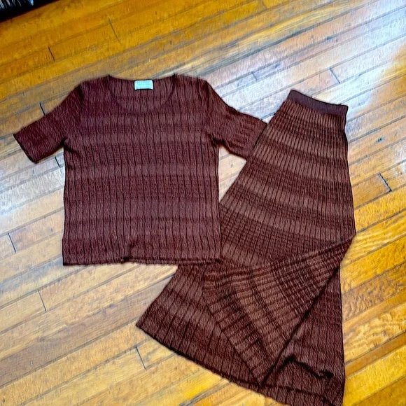 Stunning Metallic Knit Set by Italian Brand Falconeri - Medium - Picture 1 of 15